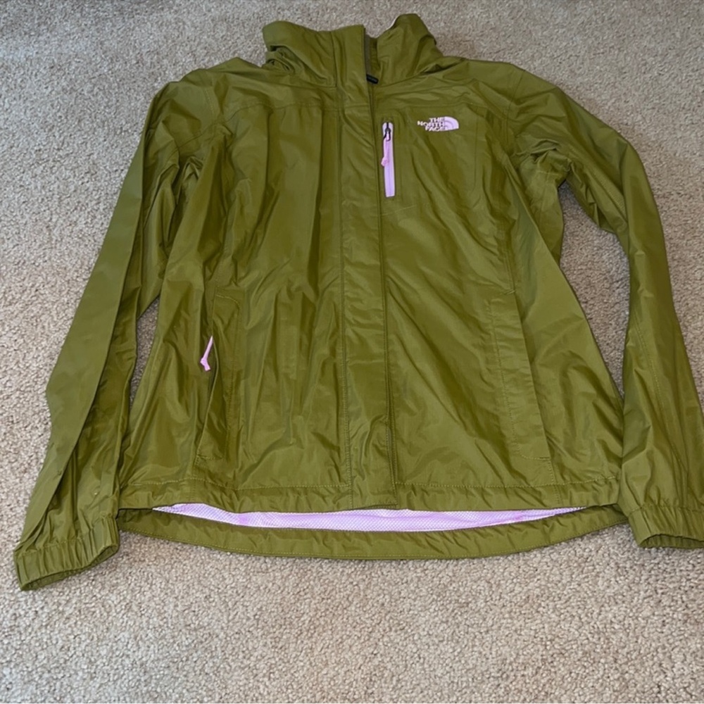 The North Face Pink Ski & Snow Jacket 🧡